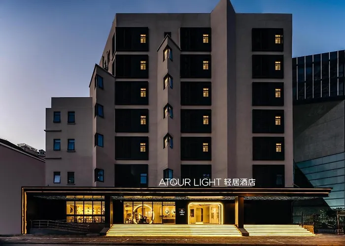 Atour Light Hotel Shanghai Xujiahui Jiaotong University